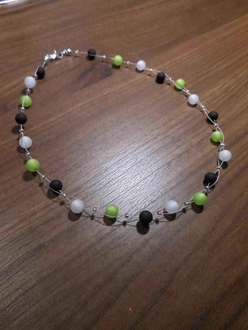Perlenkette Polariskette Schwarz Weiss Grün Halskette Polaris Kette von BelasPerlenparadies