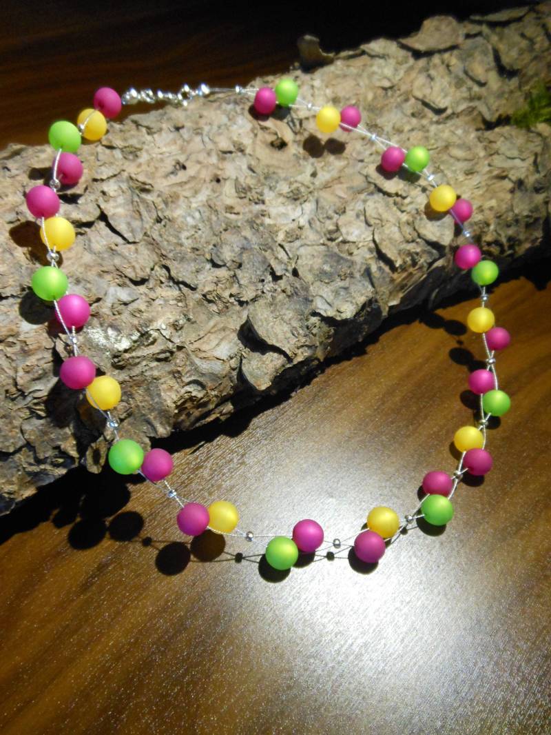Perlenkette Rosa Grün Gelb Polariskette Halskette Polaris Kette Perlenkette Rosa Grün Gelb Polariskette Halskette Polaris Kette von BelasPerlenparadies