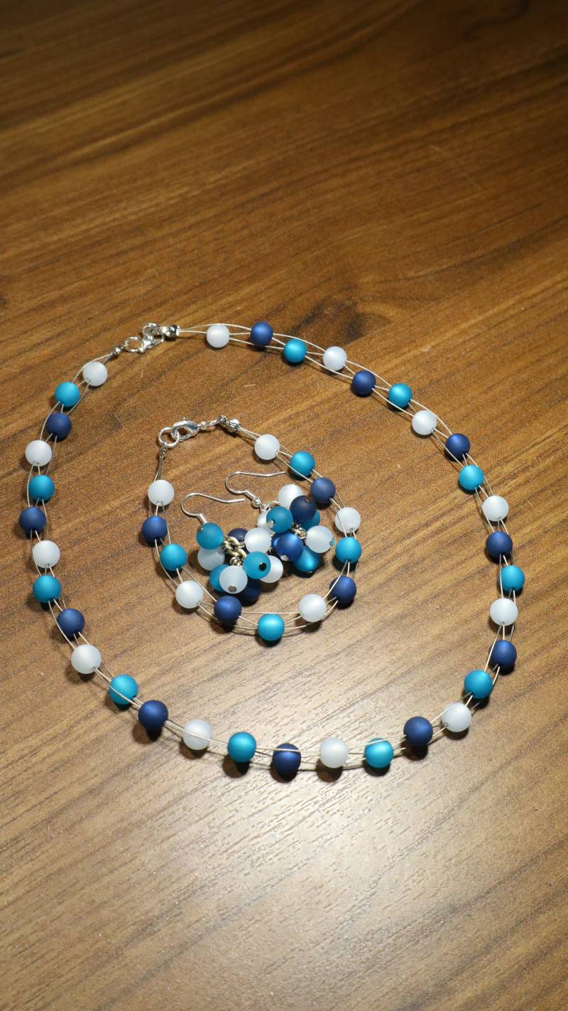 Perlenschmuckset Blau Weiss Polariskette Armband Ohrringe Schmuckset von BelasPerlenparadies