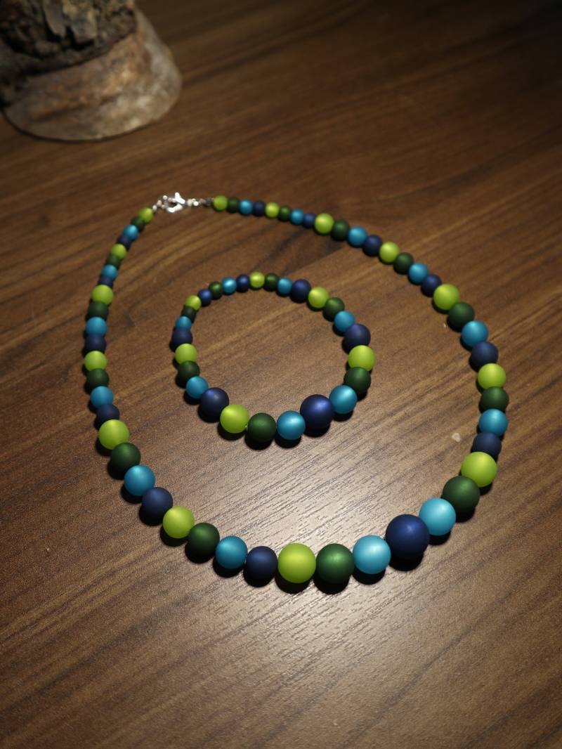 Perlenschmuckset Schmuckset Polarisperlen Polaris Grün Blau Kette Armband von BelasPerlenparadies