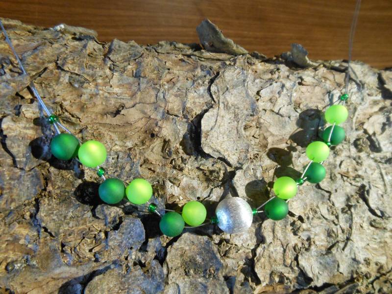 Polariskette Hellgrün Dunkelgrün Grün Mit Silberperle Halskette Collier Polaris Kette Perlenkette von BelasPerlenparadies