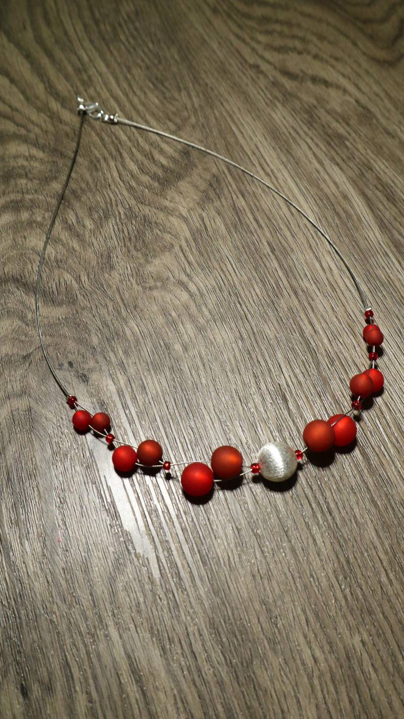 Polariskette Rot Bordeaux Mit Silberperle Halskette Collier Polaris Kette Perlenkette von BelasPerlenparadies
