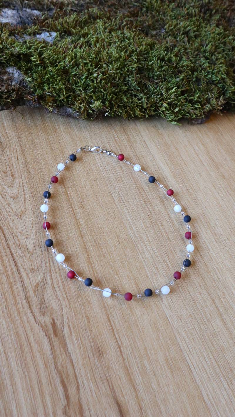 Zarte Polariskette Weiss Schwarz Rot Halskette Polaris Kette von BelasPerlenparadies
