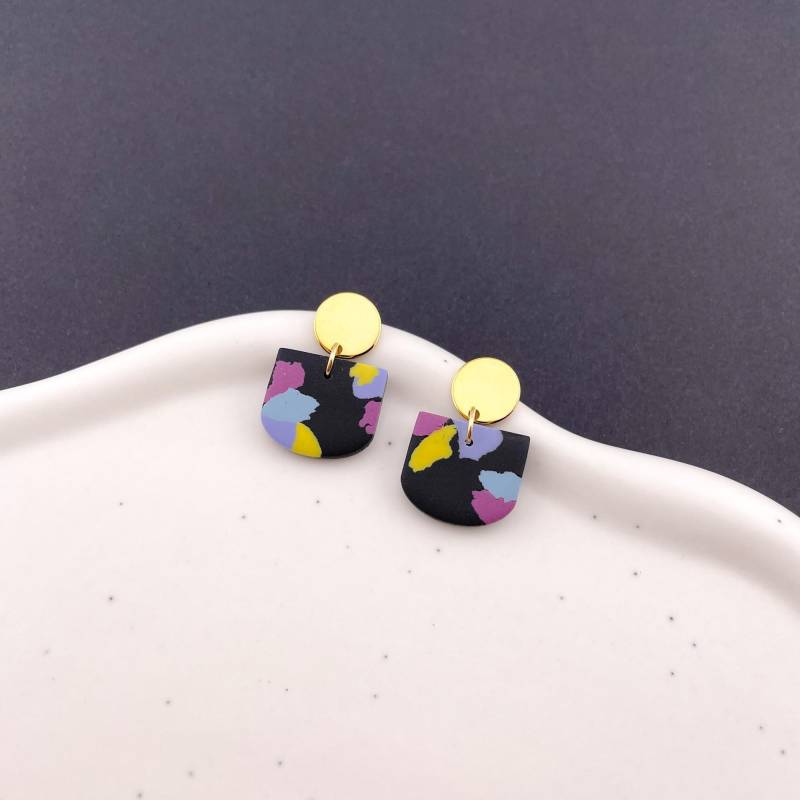 Ohrringe Liv, Terrazzo Muster, Kleine Ohrhänger Aus Polymer Clay Ohrringe Liv, Terrazzo Muster, Kleine Ohrhänger Aus Polymer Clay von Belcarat