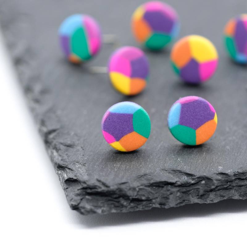 Ohrstecker Lucky, Bunte Konfetti Ohrringe Aus Polymer Clay, 10 Mm Groß Ohrstecker Lucky, Bunte Konfetti Ohrringe Aus Polymer Clay, 10 Mm Groß von Belcarat