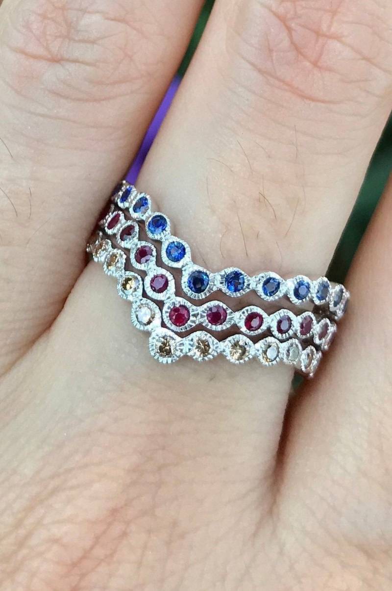 Chevron Hochzeit V Eternity Band - Vintage Geschwungene Kontur Frauen Saphir Rubin Champagner Diamant Weiß Rose Gelb Gold von Belesas