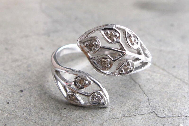 Diamant Blatt Verlobungsring- Verlobungsring - April Geburtsstein Ring Boho Chic von Belesas