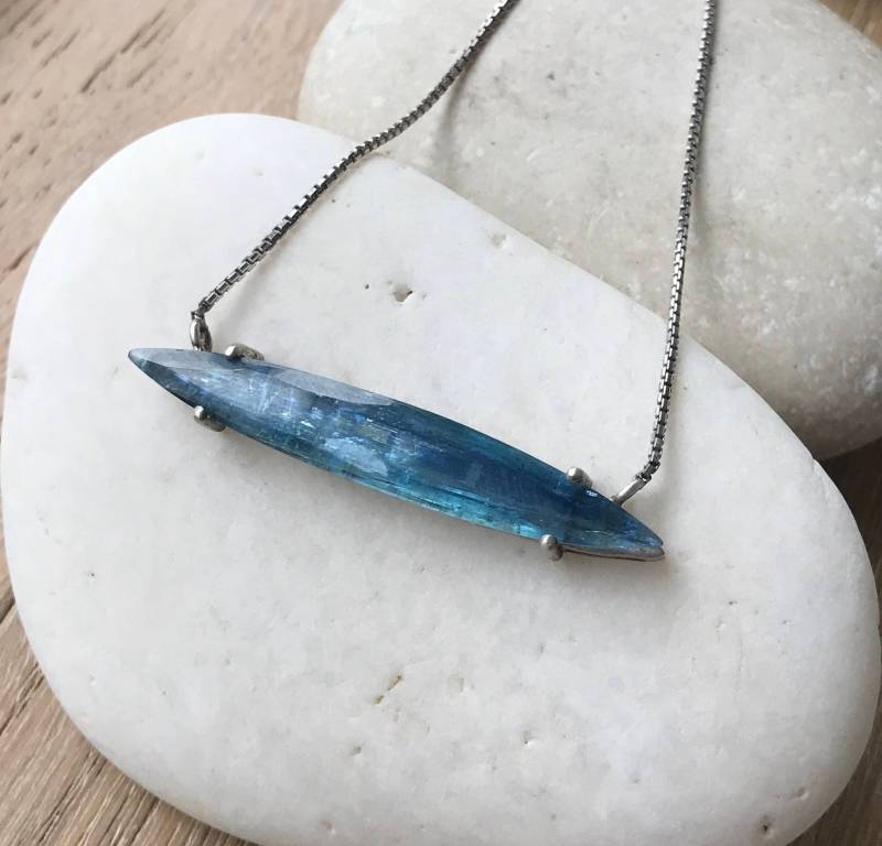 Echte Große Blaue Kyanit Halskette - Dünne Längliche Oval Marquise Natürliche Statement Halskette-Geschenk Für Frau Freundin Sie von Belesas