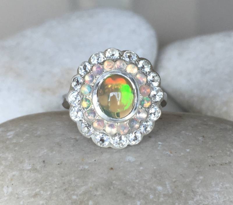 Echter Opal Vintage Cluster Solitär Double Halo Ring - Natürlicher Floral Multistone Promise Großer Feueropal Blume Statement Ring von Belesas