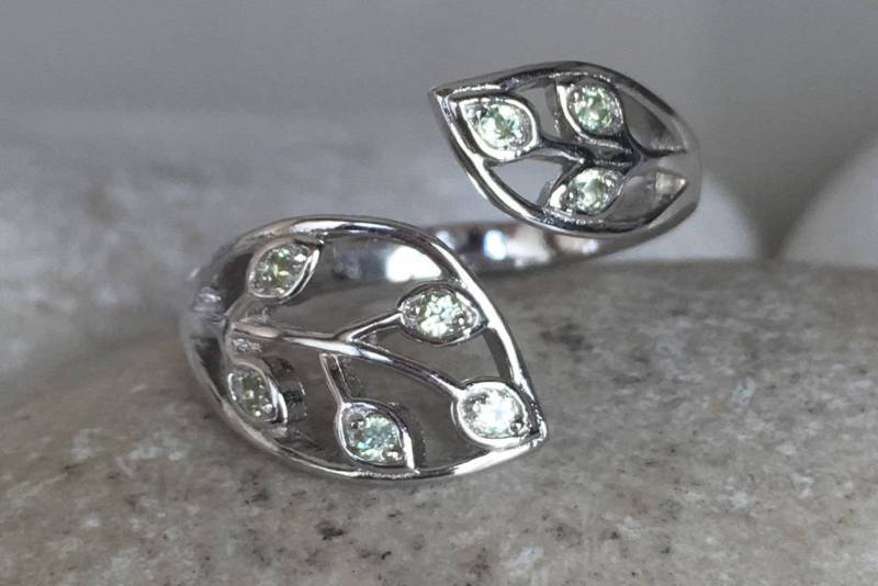 Peridot Ring Blatt in Sterling Silber Verstellbar August Geburtsstein Multistone von Belesas