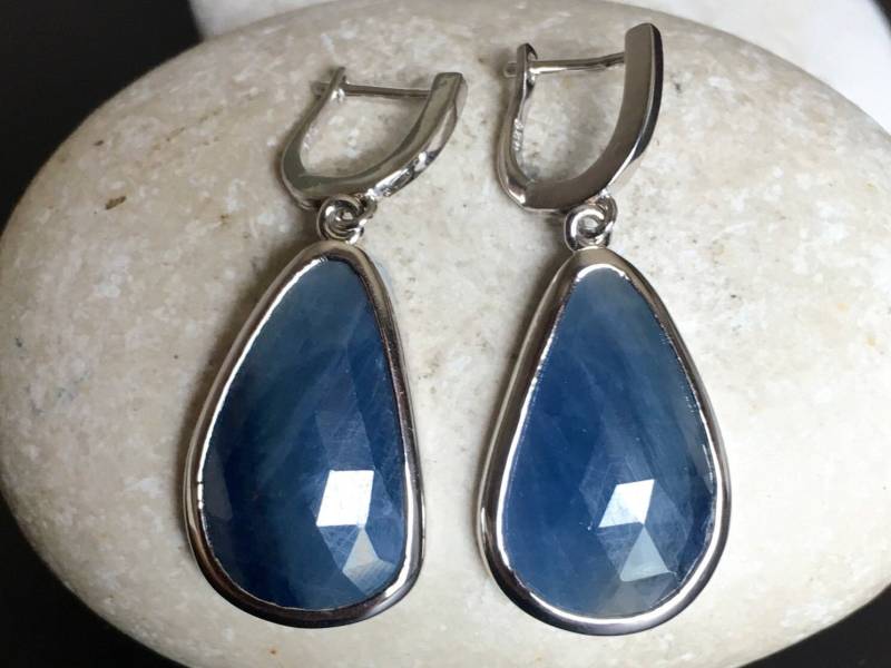 Saphir Blauer Echt Roh Tropfen Baumeln Sterling Silber Blau Edelstein September Geburtsstein Lange Birnen Form Ohrring von Belesas