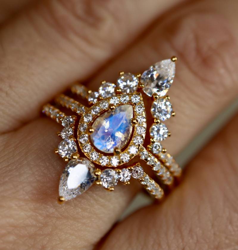 Tropfen Mondstein Halo Sterling Silber 3 Ring Set - Birne Regenbogen Verlobungsring Rose Echter 1Ct Boho Hochzeit Jahrestag Ringe von Belesas