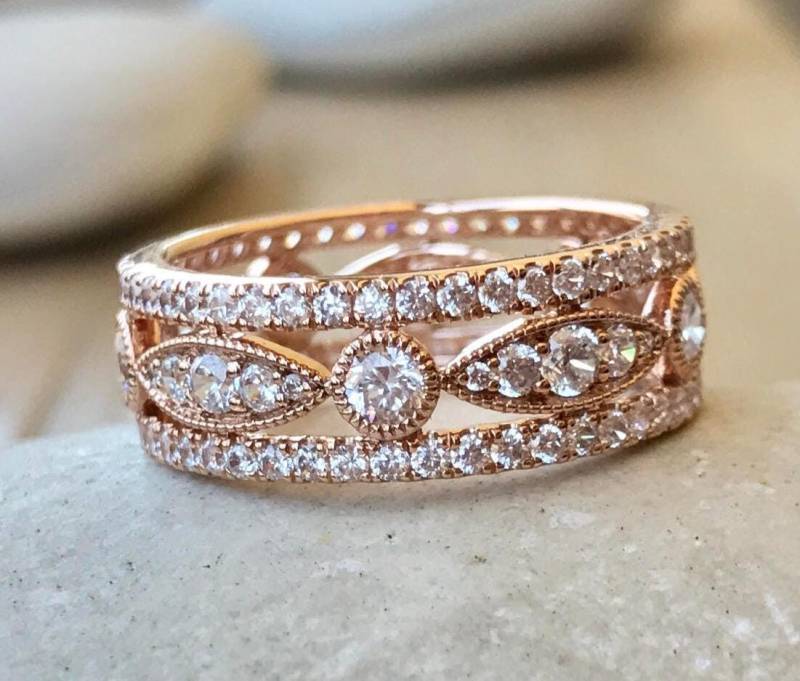 Vintage Ehering Rose Gold - Frauen Diamant Simulant Eternity Band Drei Tier Deco Farblos von Belesas
