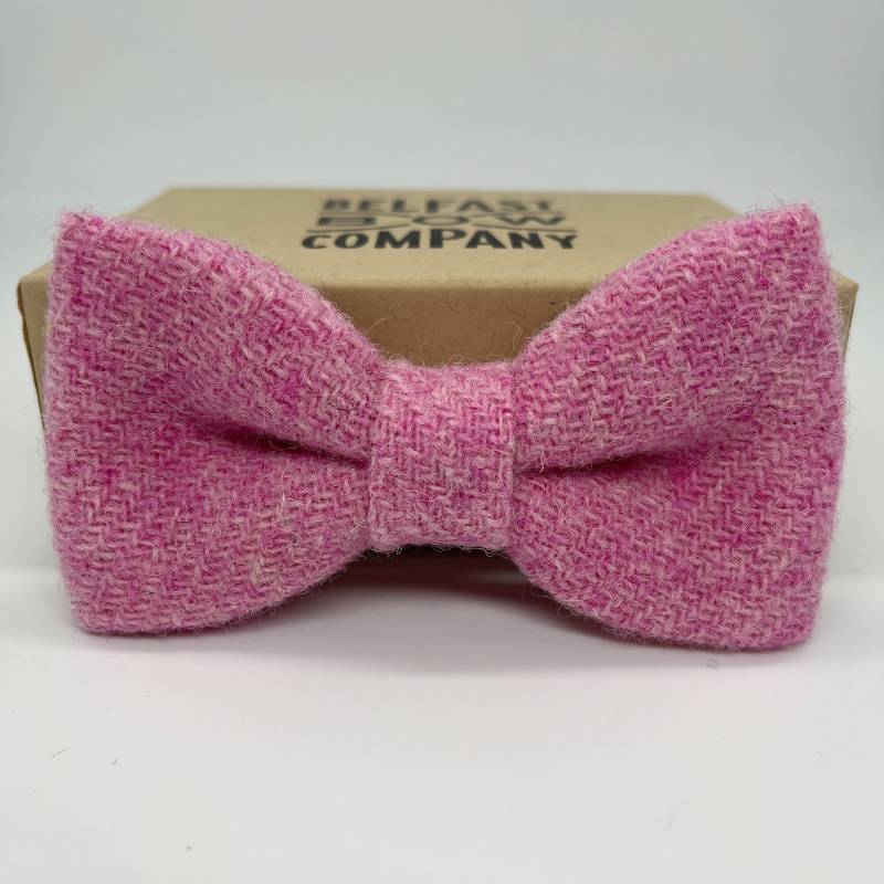 Harris Tweed Fliege in Pink - Fertig Gebunden, Jungengrößen & Einstecktücher Erhältlich von BelfastBowCompany