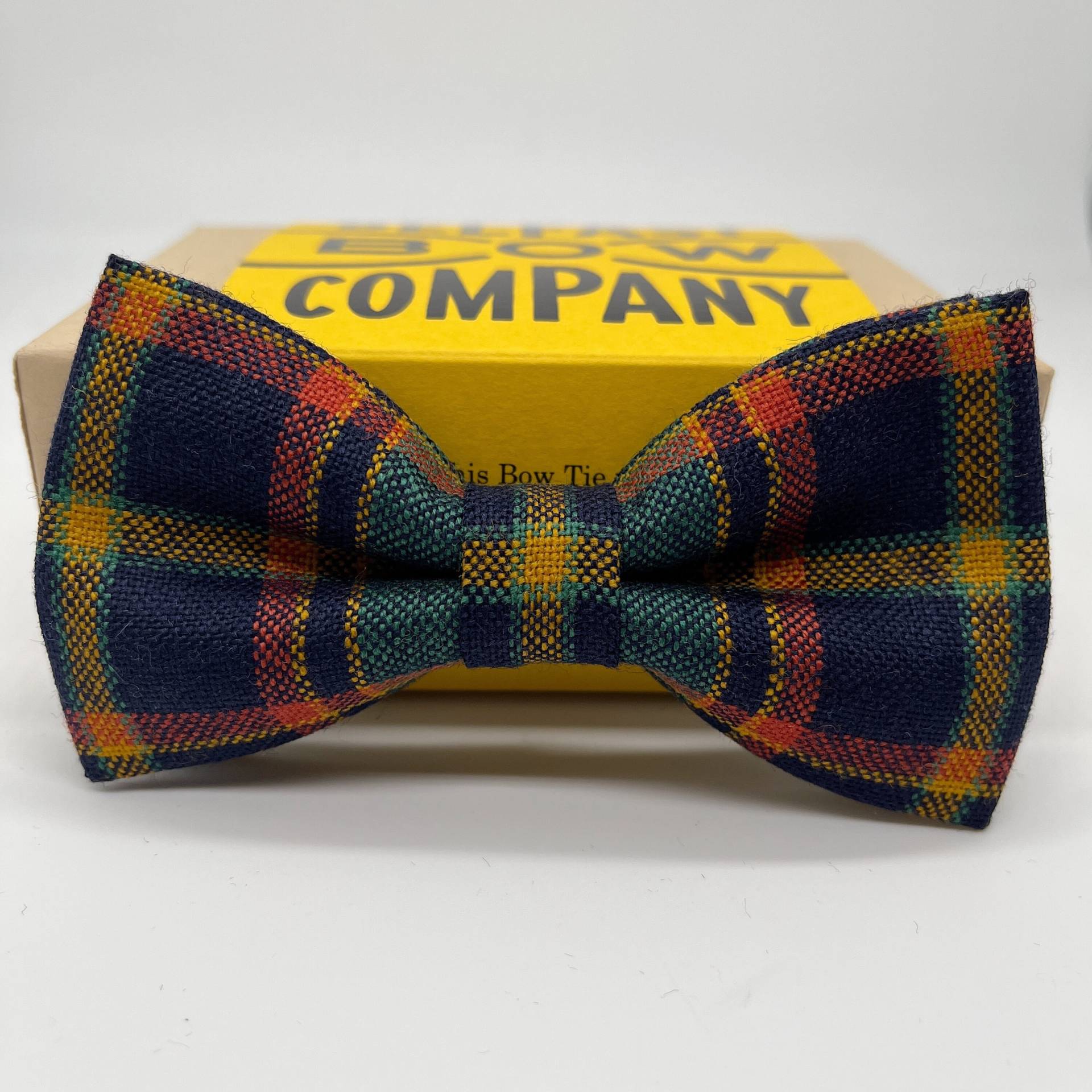 Tartan Fliege in Der Grafschaft Antrim - Fertig Gebunden, Selbst Binden, Einstecktücher & Manschettenknöpfe Erhältlich von BelfastBowCompany