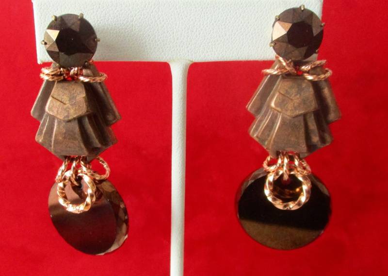 Paar Vintage Deco Schraube-Zurück Ohrringe Paar Vintage Deco Schraube-Zurück Ohrringe von BelforAntiques