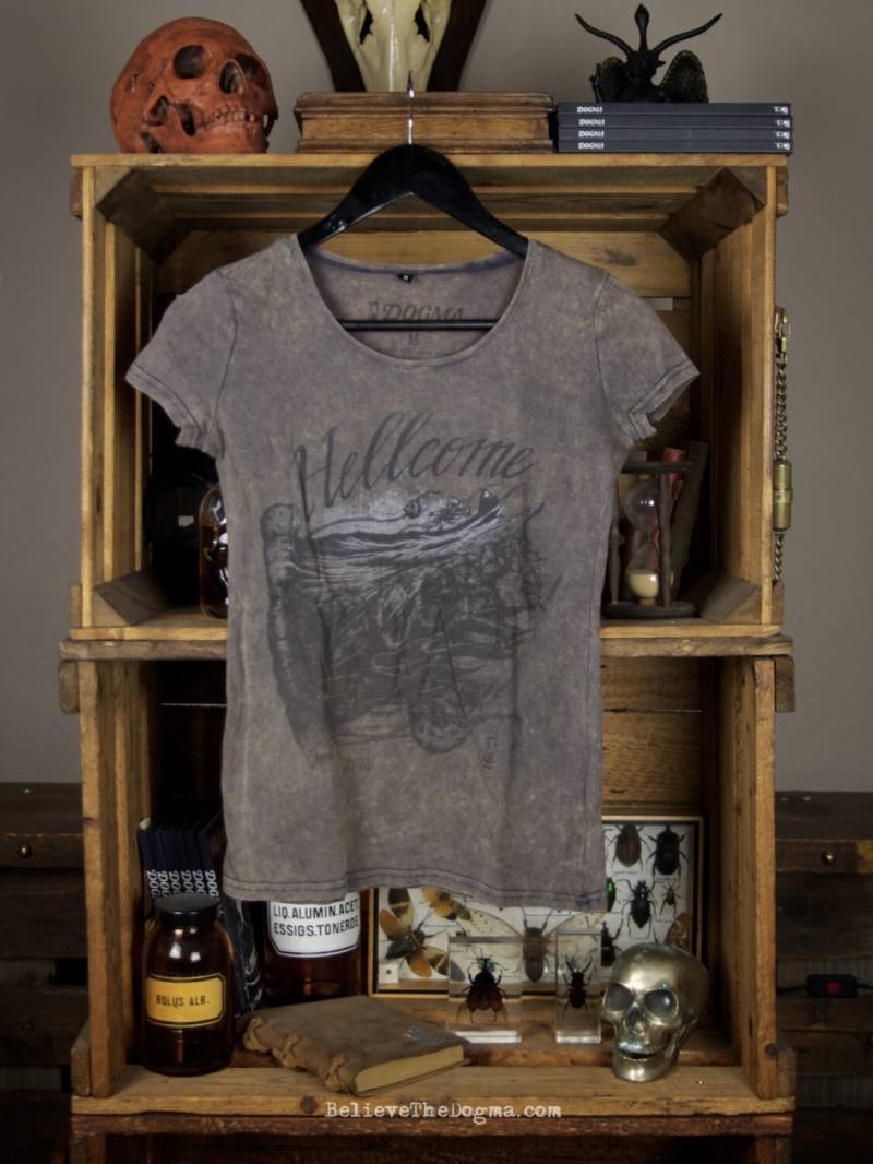 Hellcome - Mädchen T-Shirt Von Dogma Größe M Limited Edition von BelieveTheDOGMA