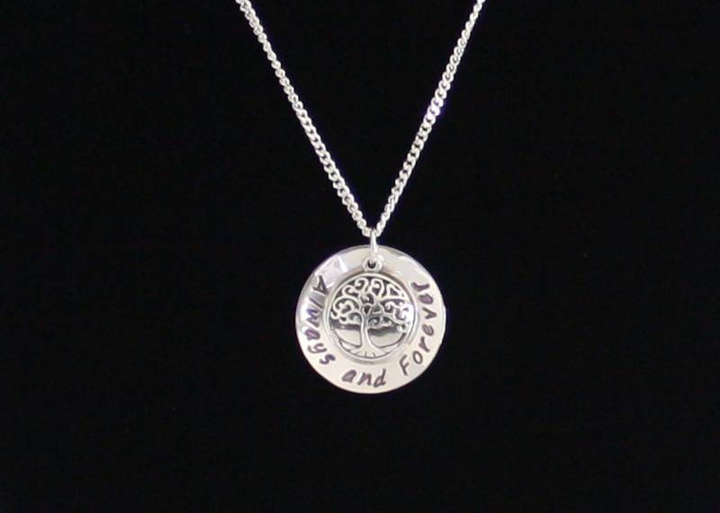 Baum Des Lebens Halskette, Sterling Silber, Personalisierte Anhänger, Immer Und Für Enkel Schmuck, Halskette Mit Den Familiennamen Baum Des Lebens Halskette, Sterling Silber, Personalisierte Anhänger, Immer Und Für Enkel Schmuck, Halskette Mit Den Familiennamen von BelindaCarmichaelSJ