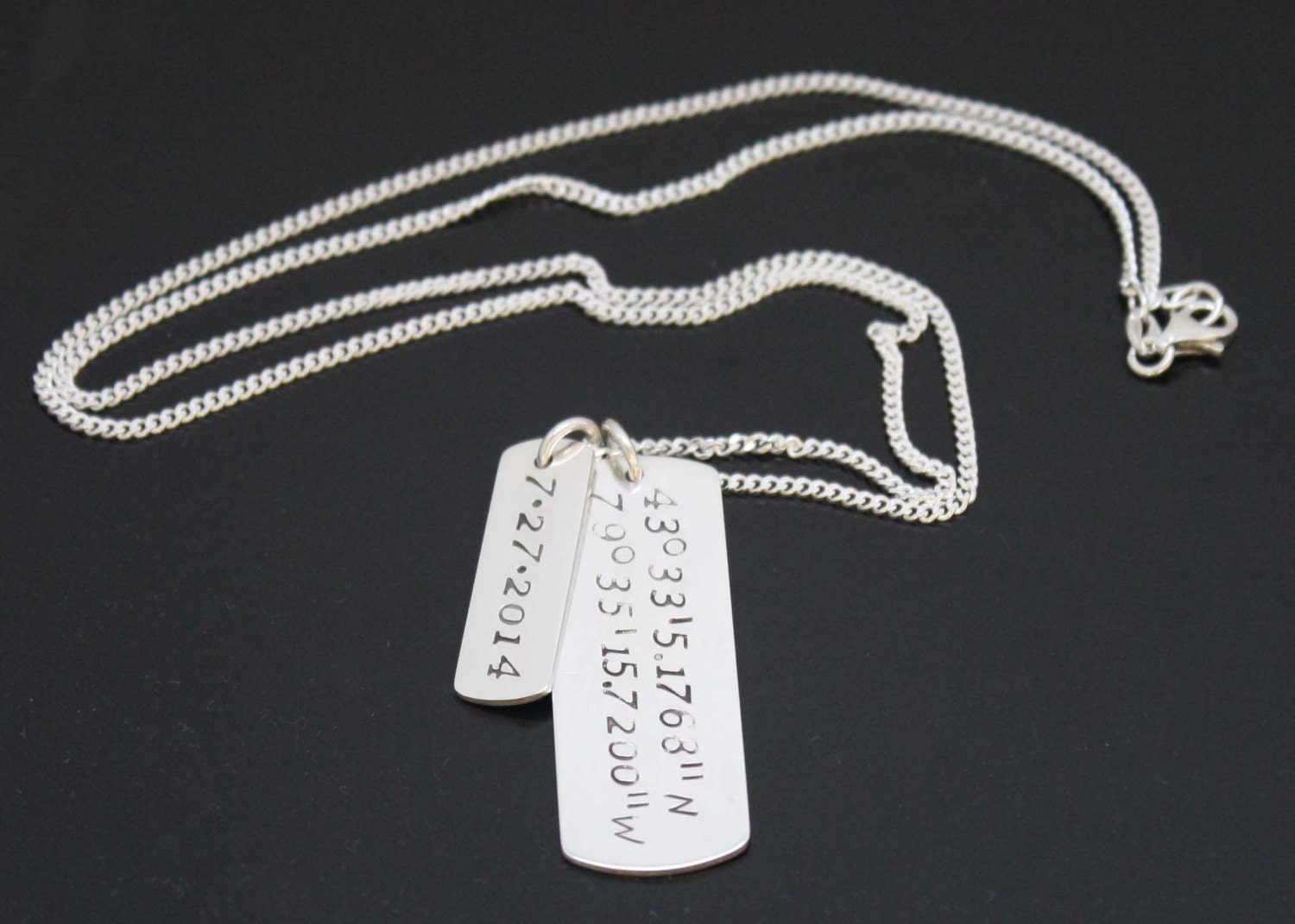 Koordinaten Anhänger, Herren Halskette, Breitengrad Längengrad Gps, Geschenk Für Papa, Personalisierte Anhänger Sterling Silber, 925 Koordinaten Anhänger, Herren Halskette, Breitengrad Längengrad Gps, Geschenk Für Papa, Personalisierte Anhänger Sterling Silber, 925 von BelindaCarmichaelSJ