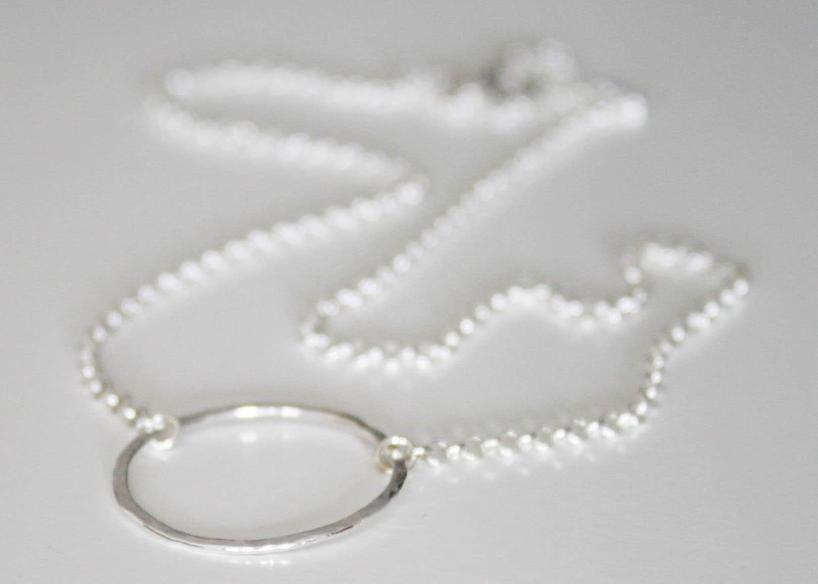 Kreis Halskette, Unendlichkeit Anhänger, Sterling Silber, Gehämmert Ring Silber Eternity Geschenk Für Freund, Layering Halskette Kreis Halskette, Unendlichkeit Anhänger, Sterling Silber, Gehämmert Ring Silber Eternity Geschenk Für Freund, Layering Halskette von BelindaCarmichaelSJ