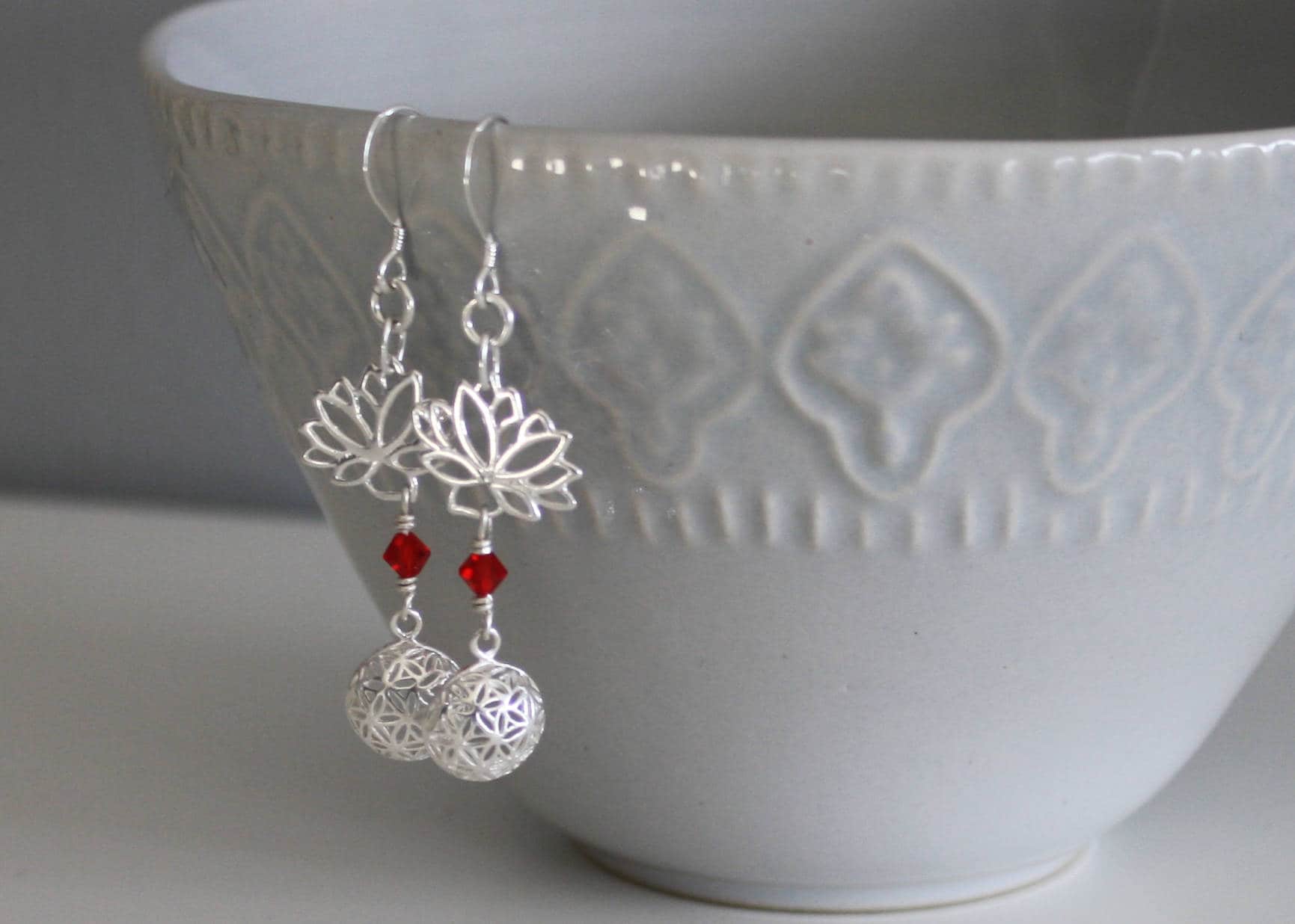 Lotus Blume Ohrringe, Sterling Silber, Samen Des Lebens Birthstone Yoga Schmuck, Geschenk Für Sie Lotus Blume Ohrringe, Sterling Silber, Samen Des Lebens Birthstone Yoga Schmuck, Geschenk Für Sie von BelindaCarmichaelSJ