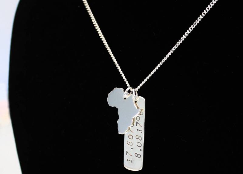 Personalisierte Dog Tag & Afrika Halskette - Handgemachter Massiver Sterling Silber 925 Doppelanhänger von BelindaCarmichaelSJ