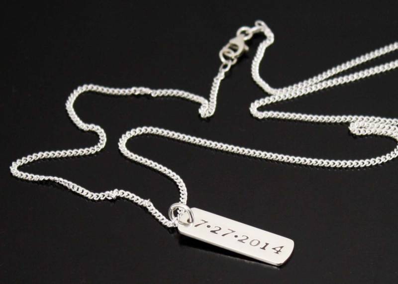 Personalisierte Halskette, Einfache Hundemarke, Datum Anhänger, Sterling Silber 925 Personalisierte Halskette, Einfache Hundemarke, Datum Anhänger, Sterling Silber 925 von BelindaCarmichaelSJ