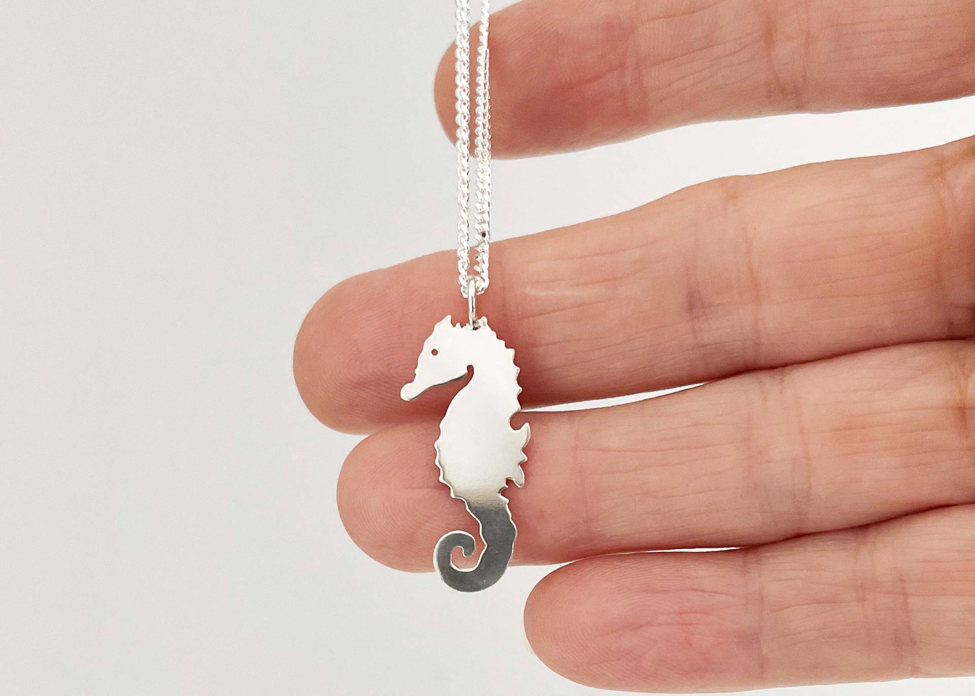 Seepferdchen Kette Handgefertigt Aus Massivem Sterling Silber. Anhänger Seepferdchen Kette Handgefertigt Aus Massivem Sterling Silber. Anhänger von BelindaCarmichaelSJ