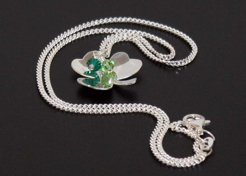 Shamrock Halskette, St. Patricks Day Geschenk, Sterling Silber, Lucky Shamrock, Klee Anhänger, Smaragd Grüne Halskette Shamrock Halskette, St. Patricks Day Geschenk, Sterling Silber, Lucky Shamrock, Klee Anhänger, Smaragd Grüne Halskette von BelindaCarmichaelSJ