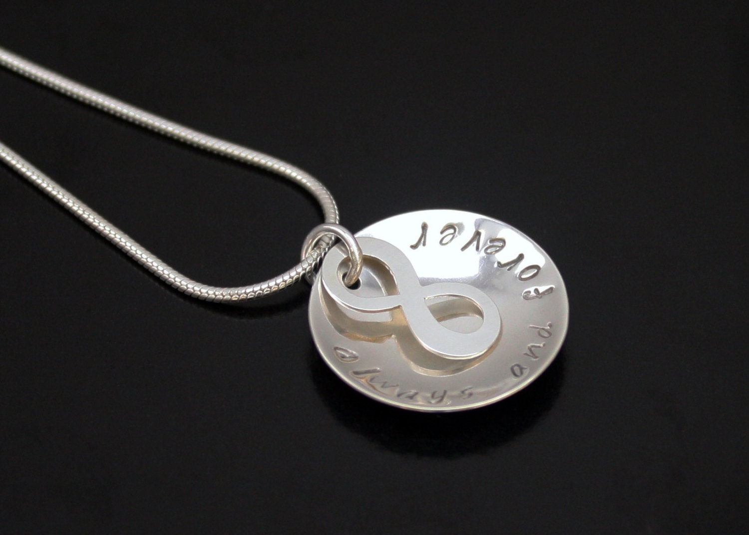 Unendlichkeit Anhänger, Personalisierte Halskette, Schmuck, Halskette Namen, Benutzerdefinierte Sterling Silber, 925 Unendlichkeit Anhänger, Personalisierte Halskette, Schmuck, Halskette Namen, Benutzerdefinierte Sterling Silber, 925 von BelindaCarmichaelSJ