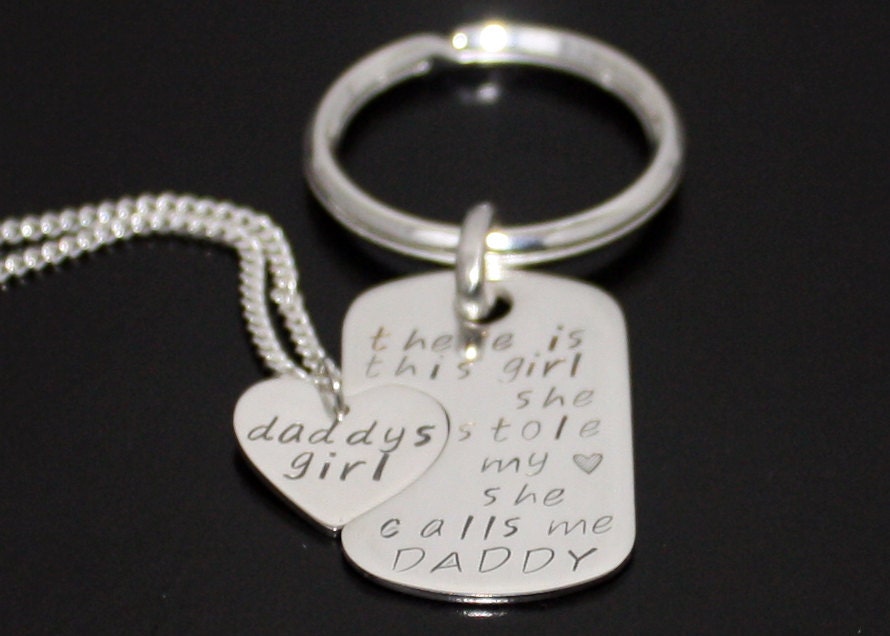 Vatertags-Schlüsselanhänger, Sterlingsilber-Vater-Tochter-Geschenk, Personalisiertes Geschenk Für Ihn, Sie Stahl Mein Herz Personalisierter Vatertags-Schlüsselanhänger, Sterlingsilber-Vater-Tochter-Geschenk, Personalisiertes Geschenk Für Ihn, Sie Stahl Mein Herz Personalisierter von BelindaCarmichaelSJ