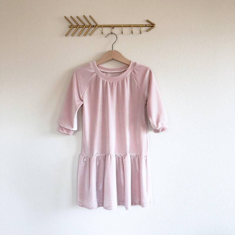 Samtkleid in Erröten Rosa Farbe von Belkapdx