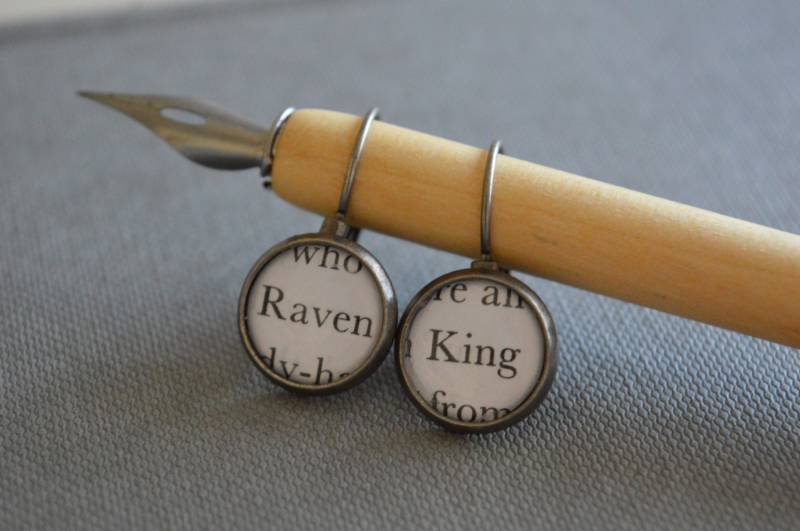 Ohrringe Aus Recycelten Buchseiten Ohrringe Aus Recycelten Buchseiten von BellBookAndScandal