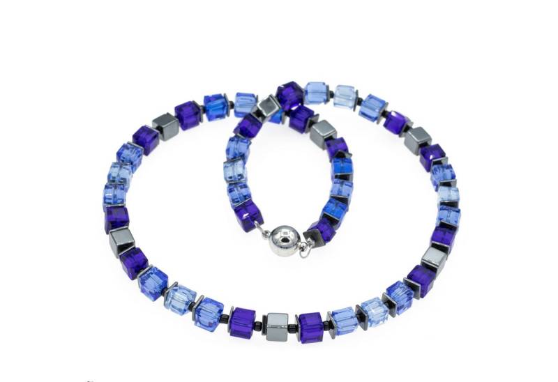 Bella Carina Perlenkette Perlenkette mit Glaswürfeln und Hämatit Würfeln blau schwarz von Bella Carina