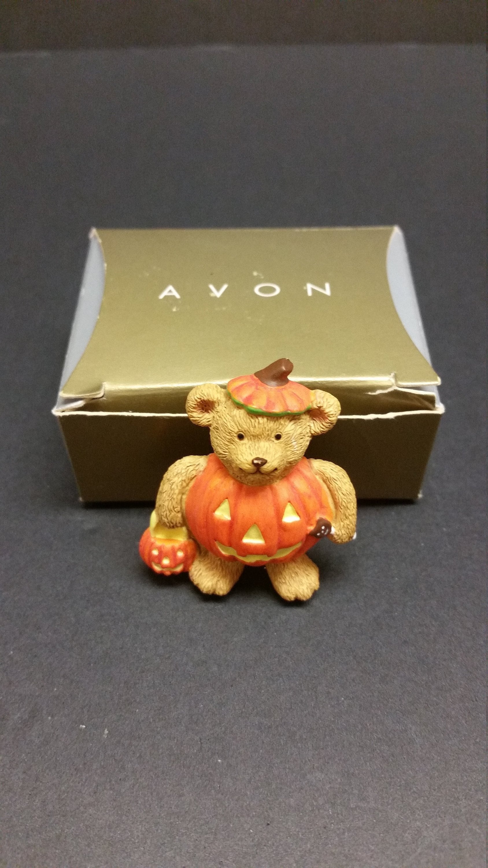 Avon Teddy Bear Pumpkin Pin Avon Teddy Bear Pumpkin Pin von BellaAndTutti