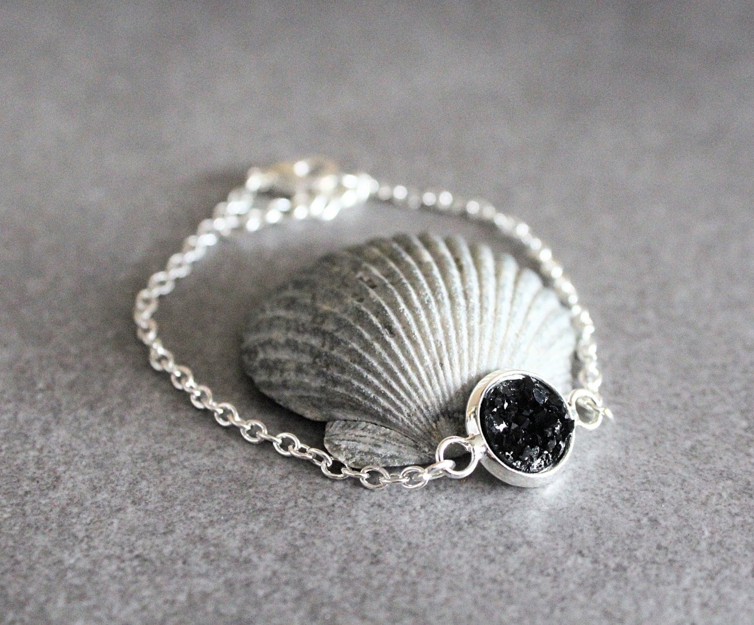 Schwarze Druzy Armband, Schwarzes Schwarzer Stein Schwarze Brautjungfer Hochzeitsschmuck, Schwarz Zierliche von BellaBoutiqueCrafts