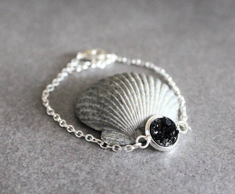 Schwarze Druzy Armband, Schwarzes Schwarzer Stein Schwarze Brautjungfer Hochzeitsschmuck, Schwarz Zierliche Schwarze Druzy Armband, Schwarzes Schwarzer Stein Schwarze Brautjungfer Hochzeitsschmuck, Schwarz Zierliche von BellaBoutiqueCrafts