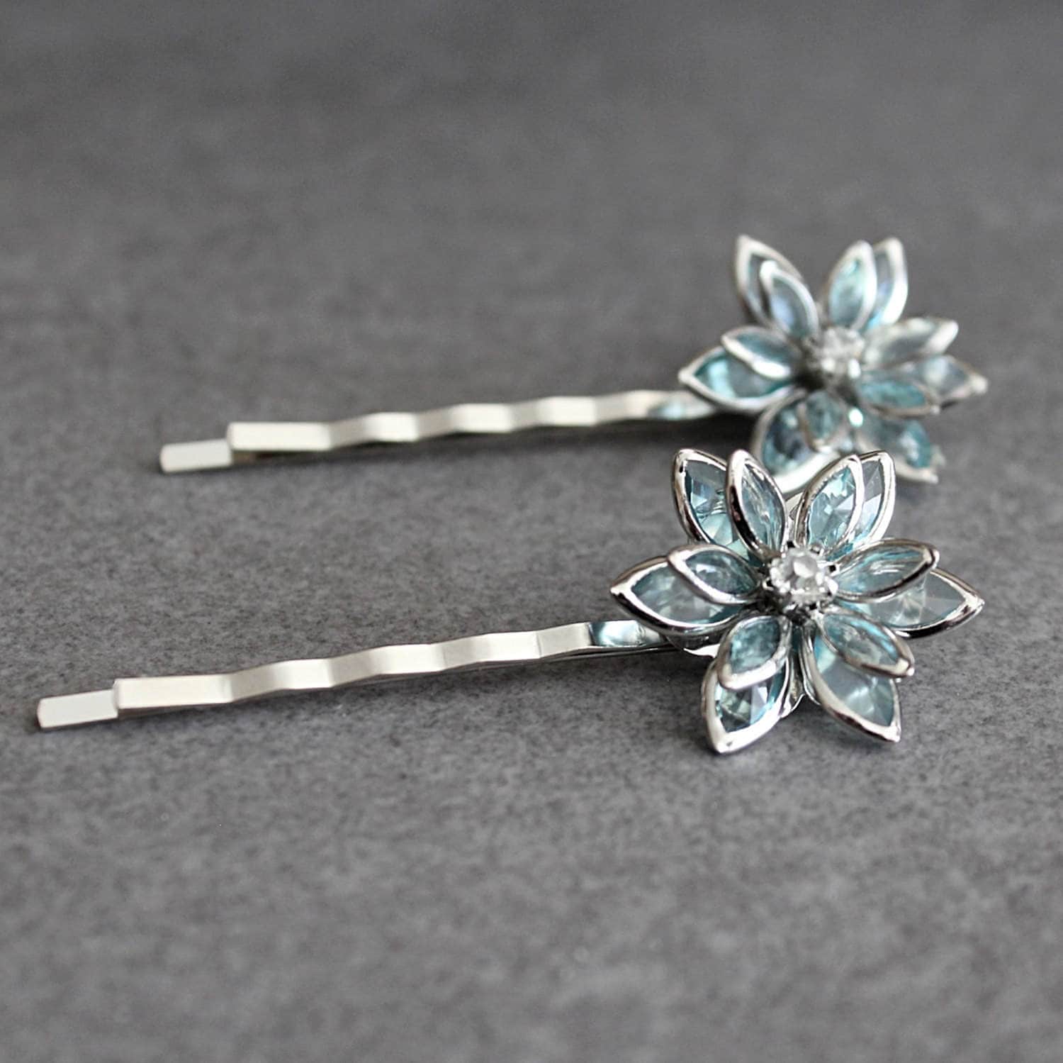 Türkis Haar Pins, Aqua Teal Braut Blumen Strass Bobby Pins von BellaBoutiqueCrafts