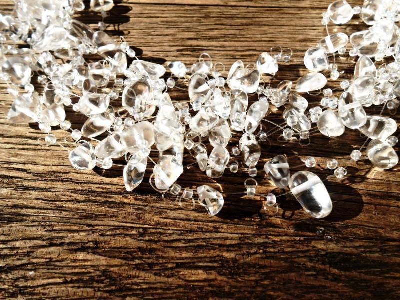 Bergkristall Edelstein Floating Mehrstrang Damen Häkelkette Luft Unsichtbar Weiß Heilstein Boho Schmuck von BellaDonnaBG
