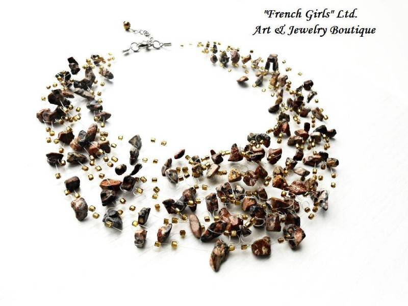 Leopardenhaut Jaspis Mehrstrang Halskette Statement Floating Roh Edelstein Glas Rocailles Air Gehäkelte Braune Trending Schmuck von BellaDonnaBG