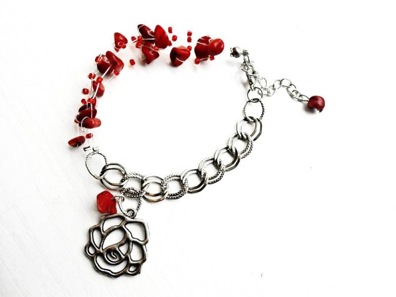 Rote Koralle Kette Stacking Armband Nugget Rohen Edelstein Boho Häkeln Luft Schweben Unsichtbar Blume Rose Anhänger von BellaDonnaBG