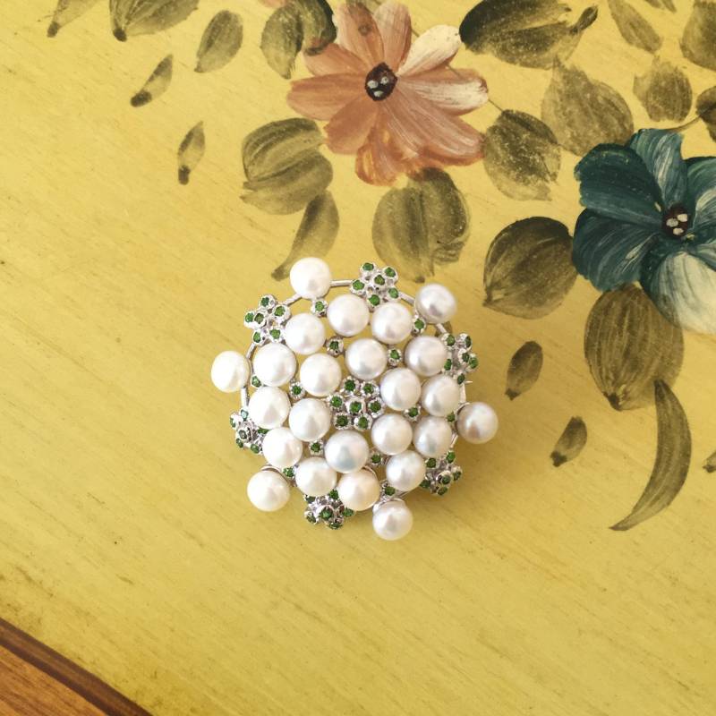 Natürliche Perle Und Chrom Diopsid Edelstein Brosche 925 Sterling Silber & 14K Weißgold von BellaFascination