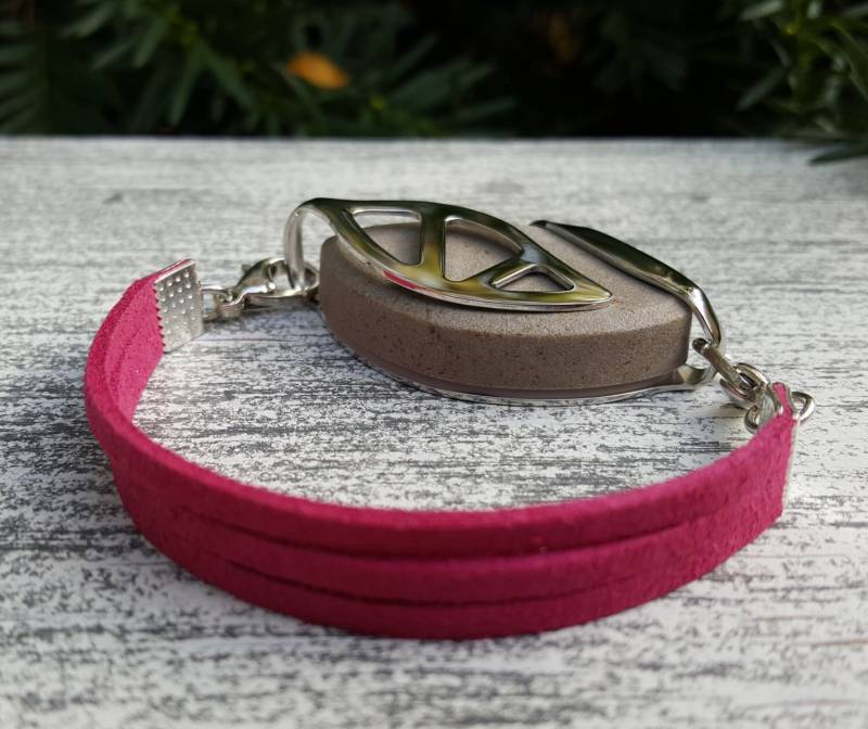 Drachenfrucht Armband Aus Wildlederimitat | Handgefertigter Wellness Schmuck Für Bellabeat Leaf Bella Blatt Co Drachenfrucht Armband Aus Wildlederimitat | Handgefertigter Wellness Schmuck Für Bellabeat Leaf Bella Blatt Co von BellaLeafCo