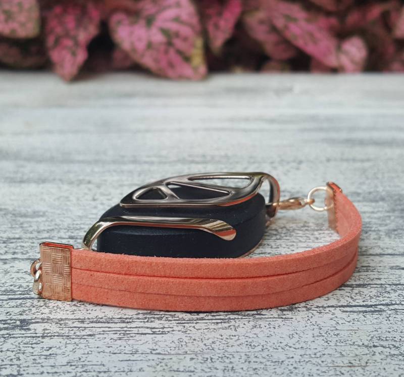 Erdbeer-Kunstleder-Armband | Handgefertigter Wellness Schmuck Für Bellabeat Leaf Bella Blatt Co Erdbeer-Kunstleder-Armband | Handgefertigter Wellness Schmuck Für Bellabeat Leaf Bella Blatt Co von BellaLeafCo