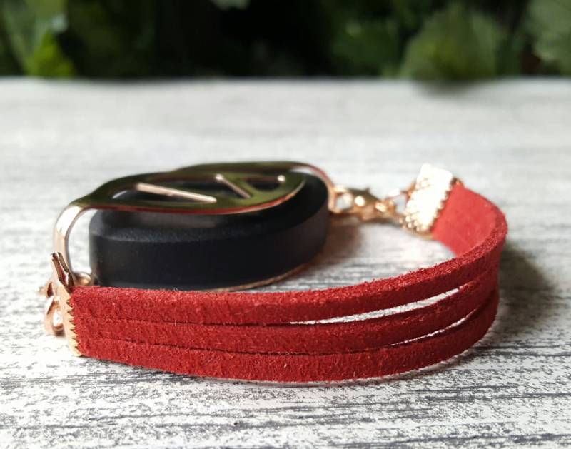 Scharlachrotes Armband Aus Wildlederimitat | Handgefertigter Wellness Schmuck Für Bellabeat Leaf Bella Blatt Co Scharlachrotes Armband Aus Wildlederimitat | Handgefertigter Wellness Schmuck Für Bellabeat Leaf Bella Blatt Co von BellaLeafCo