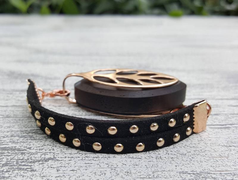 Schwarzes Armband Aus Faux Wildleder | Handgefertigter Wellness Schmuck Für Bellabeat Leaf Bella Blatt Co Schwarzes Armband Aus Faux Wildleder | Handgefertigter Wellness Schmuck Für Bellabeat Leaf Bella Blatt Co von BellaLeafCo