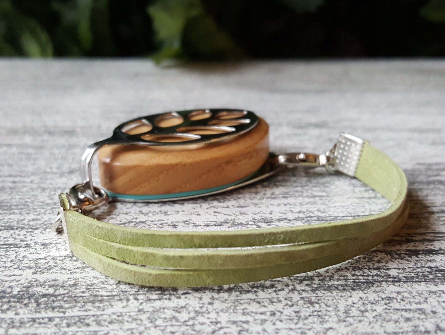 Süßes Grünes Wildleder Armband | Handgefertigter Wellness Schmuck Für Bellabeat Leaf Bella Blatt Co Süßes Grünes Wildleder Armband | Handgefertigter Wellness Schmuck Für Bellabeat Leaf Bella Blatt Co von BellaLeafCo