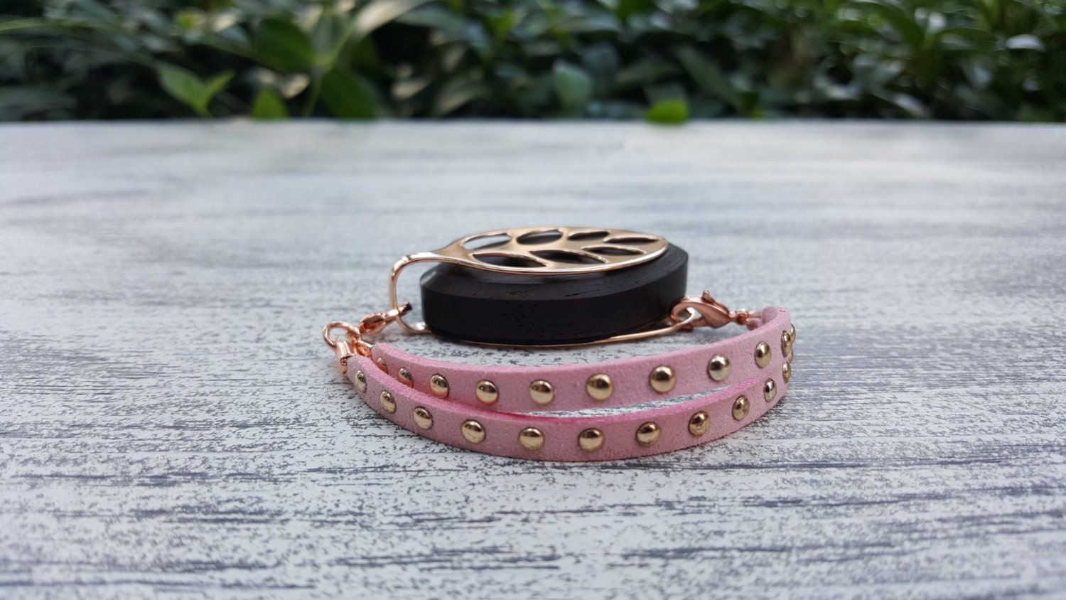 Valentine Armband in Wildlederoptik | Handgefertigter Wellness Schmuck Für Bellabeat Leaf Bella Blatt Co Valentine Armband in Wildlederoptik | Handgefertigter Wellness Schmuck Für Bellabeat Leaf Bella Blatt Co von BellaLeafCo