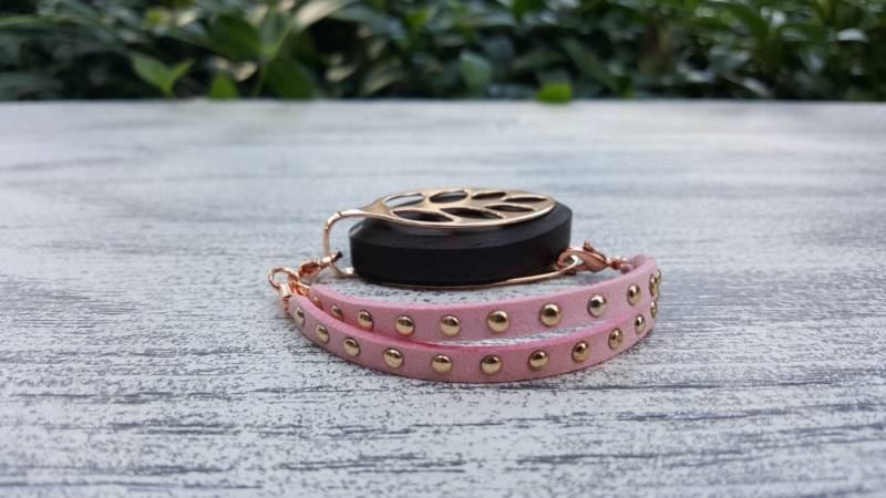 Valentine Armband in Wildlederoptik | Handgefertigter Wellness Schmuck Für Bellabeat Leaf Bella Blatt Co Valentine Armband in Wildlederoptik | Handgefertigter Wellness Schmuck Für Bellabeat Leaf Bella Blatt Co von BellaLeafCo