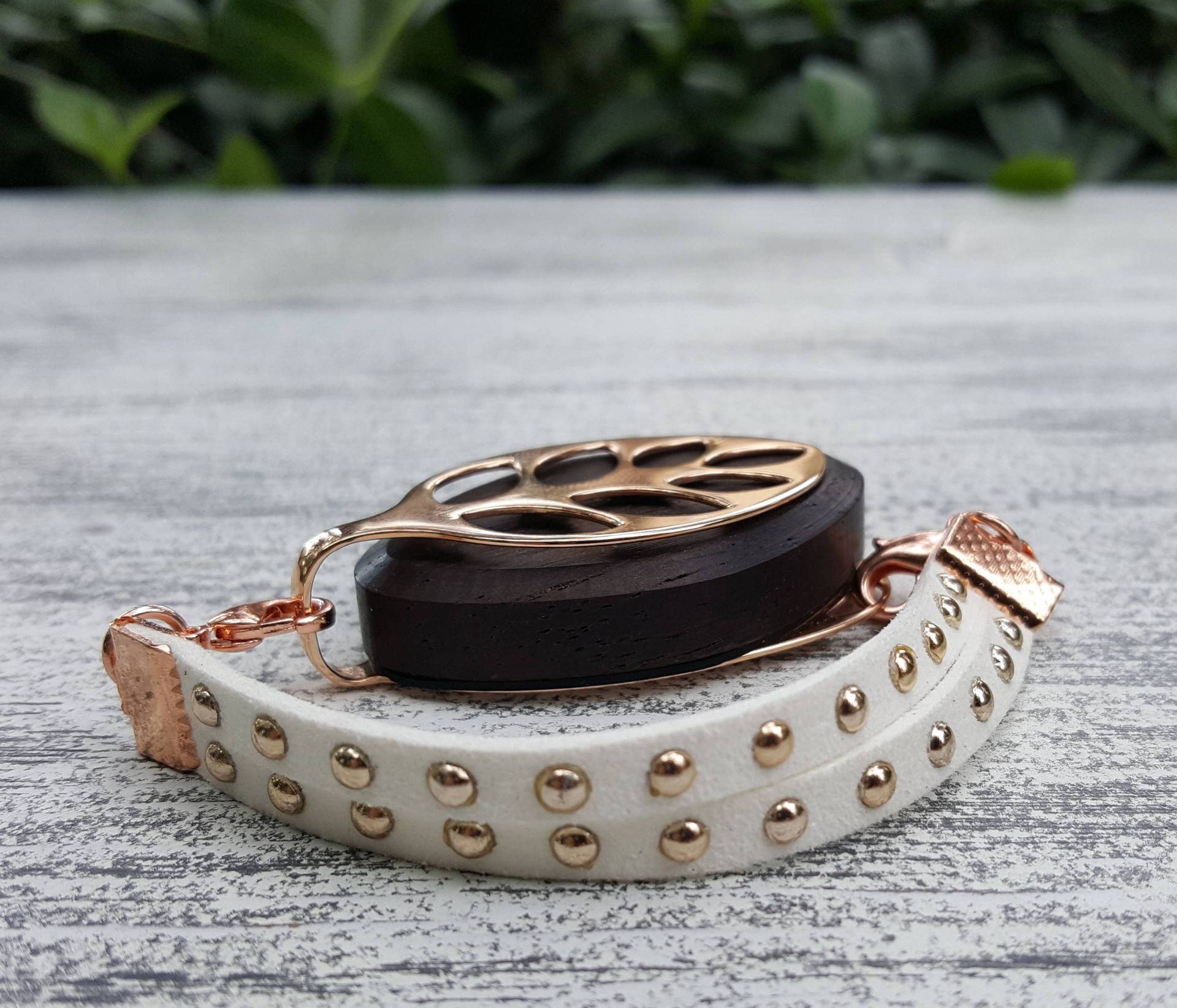 Vanille Faux Wildleder Bolzenarmband | Handgefertigter Wellness Schmuck Für Bellabeat Leaf Bella Blatt Co Vanille Faux Wildleder Bolzenarmband | Handgefertigter Wellness Schmuck Für Bellabeat Leaf Bella Blatt Co von BellaLeafCo